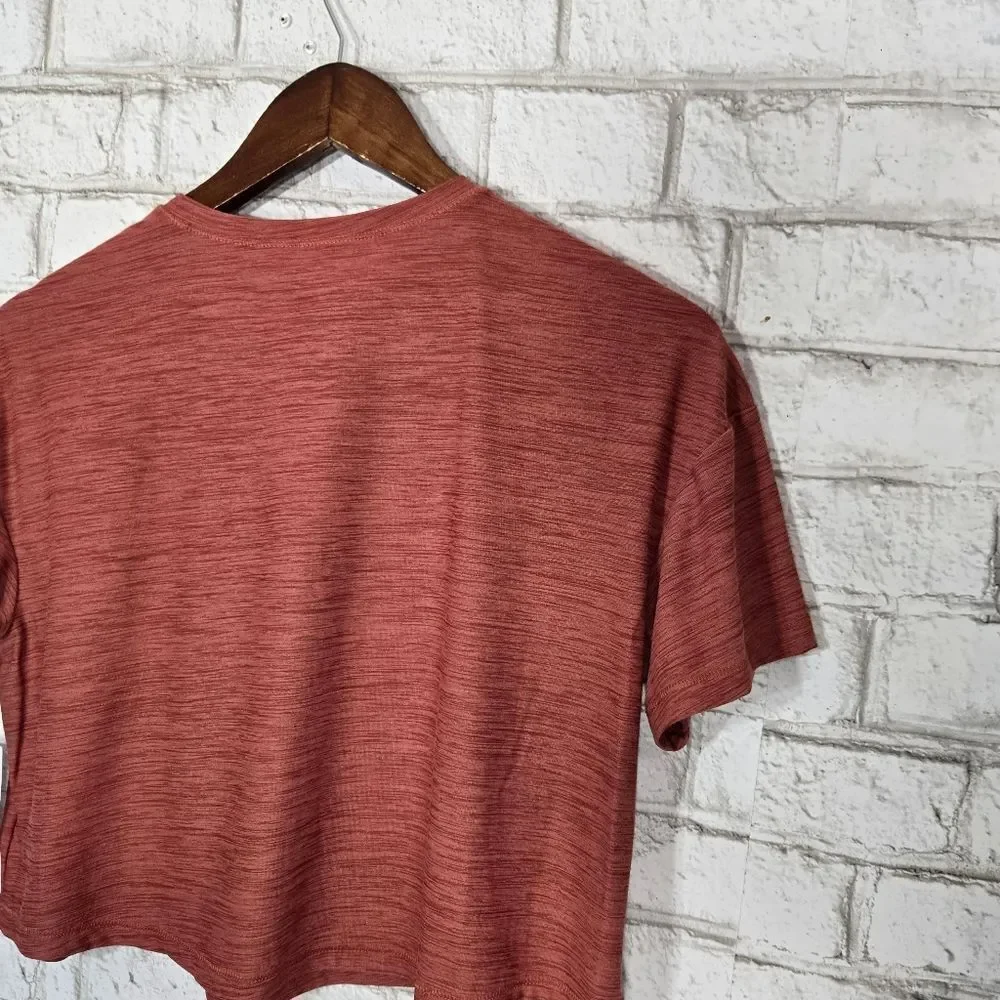 NWT Old Navy Active peace sign tee
